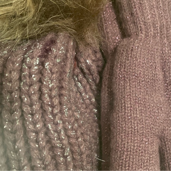 purple toque and mitten set, still in box - Picture 3 of 6